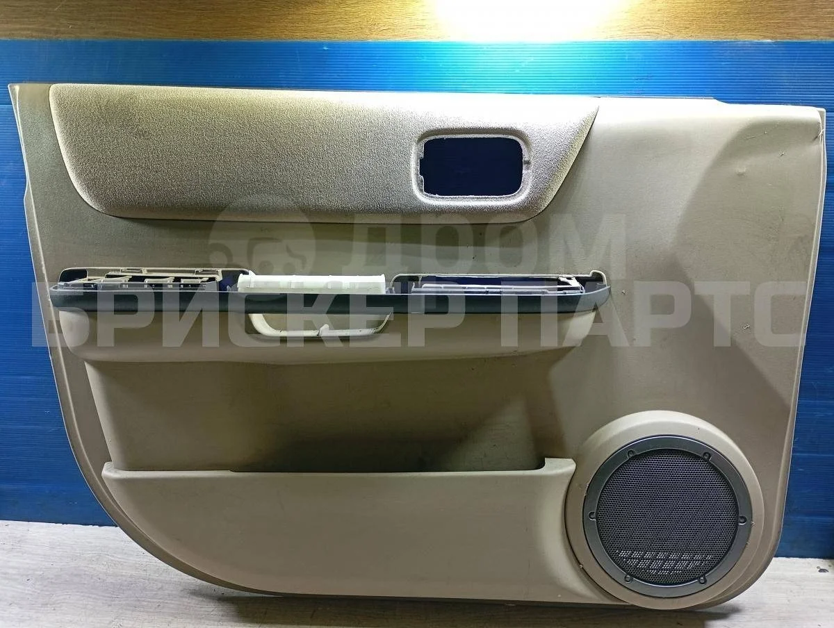 Обшивка двери пер Ниссан Икс-Трейл 1  T30