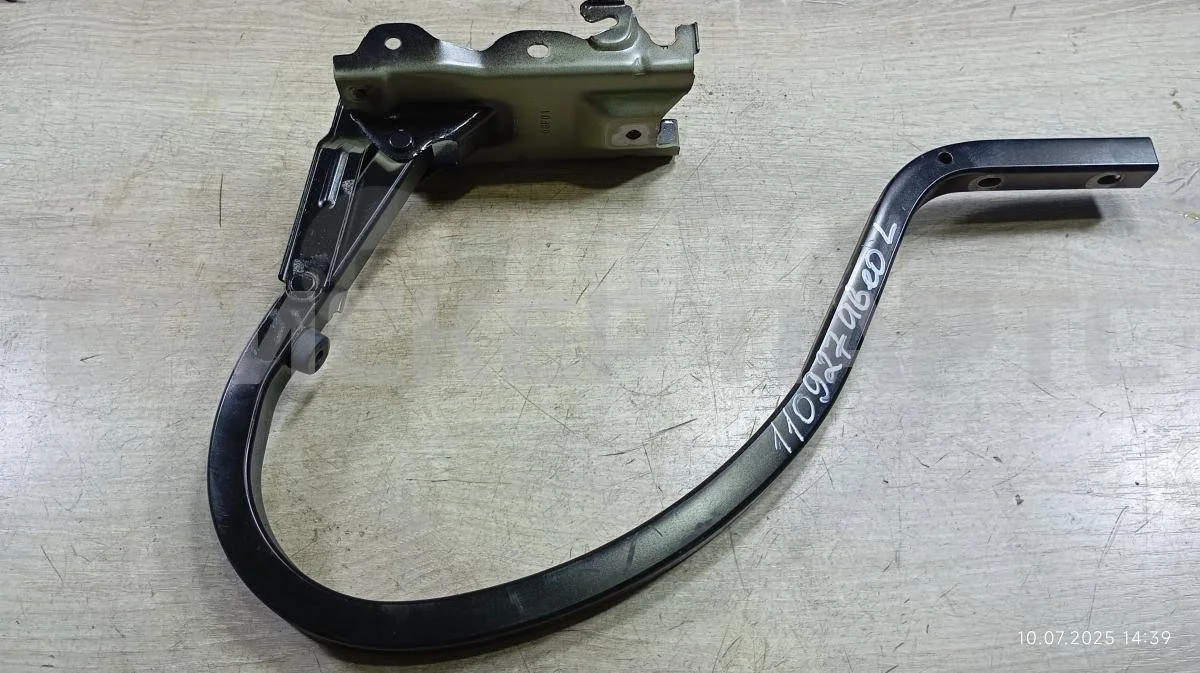 Петля багажника левая Шевроле Авео 1  T250