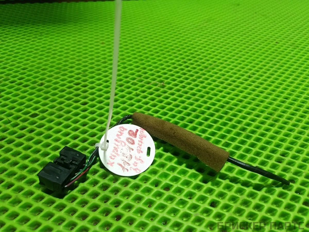 Разъем (фишка) фонаря заднего Митсубиси Каризма I  рестайлинг