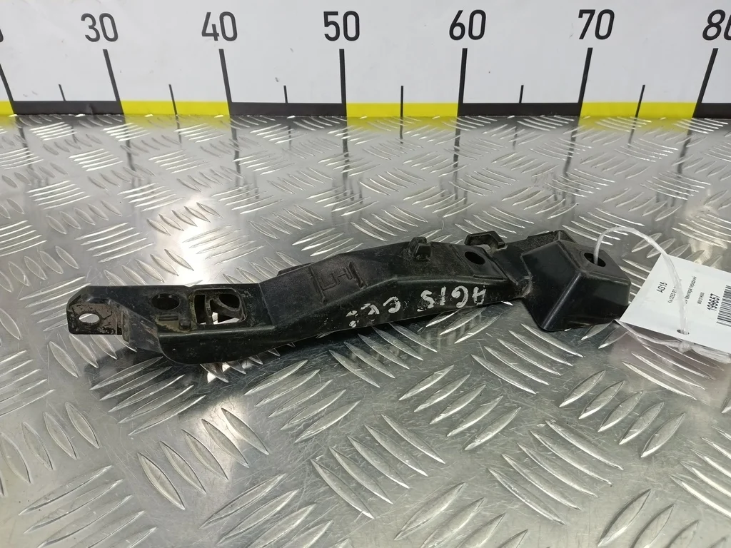 Кронштейн бампера передний Kia Ceed ED (2006—2010)