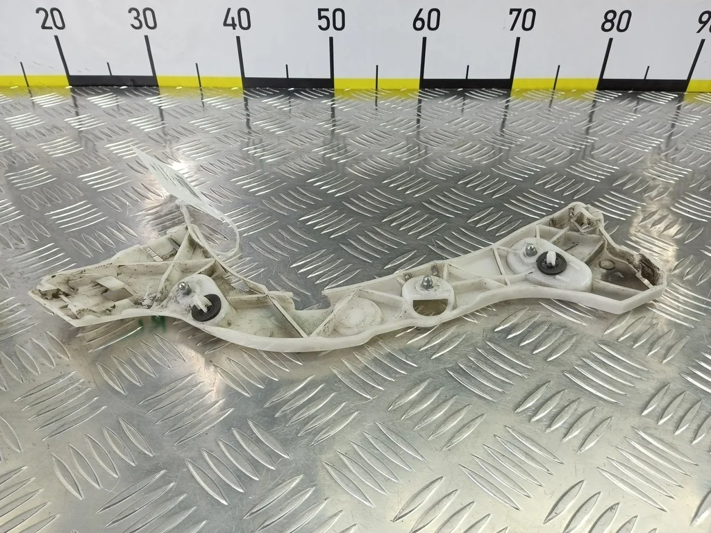 Кронштейн бампера задний FORD Focus III (2011—201