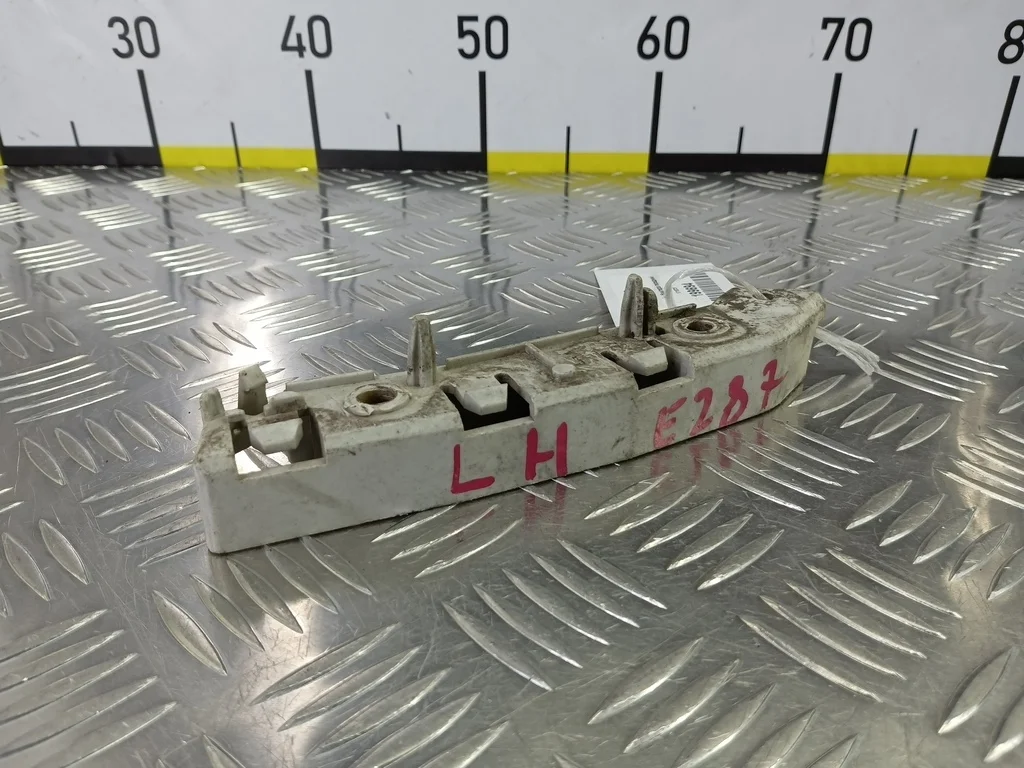 Кронштейн бампера передний FORD Focus III (2011—2