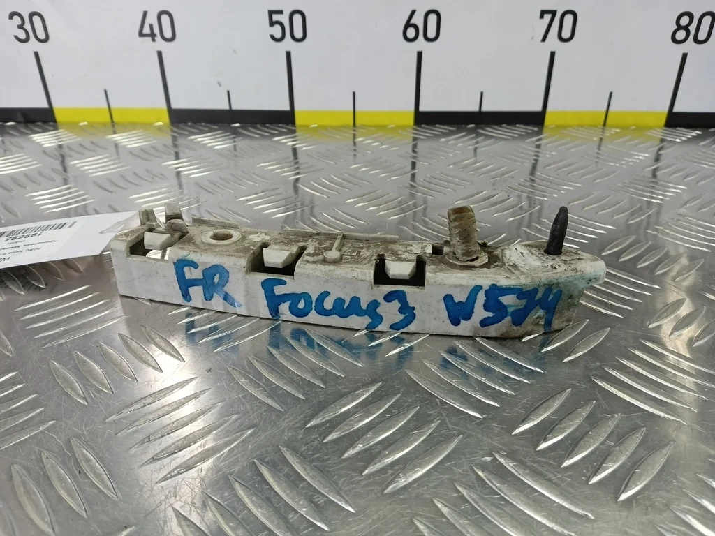 Кронштейн бампера передний FORD Focus III (2011—2