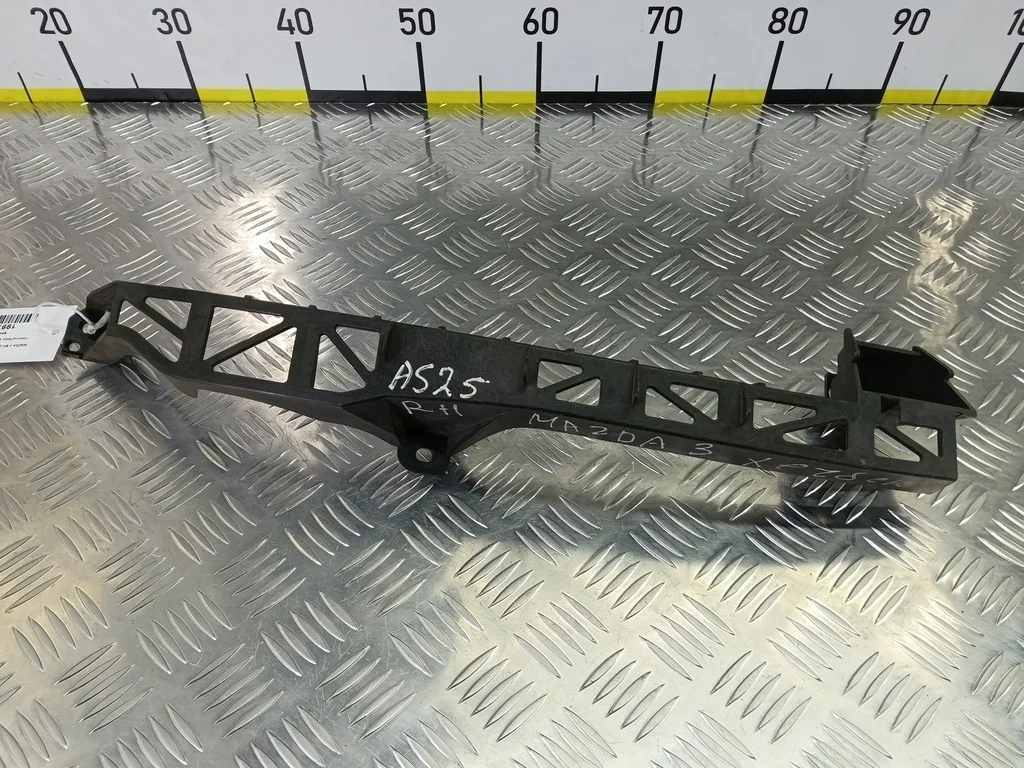 Кронштейн бампера передний MAZDA 3 BK рестайлинг