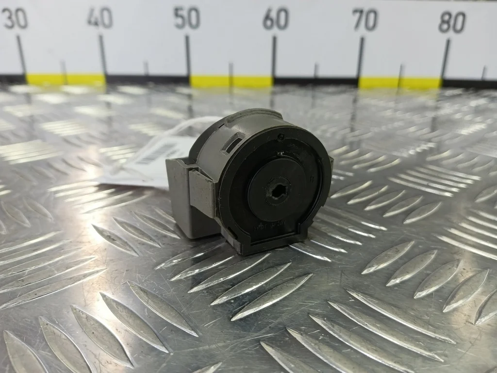 Контактная группа замка зажигания FORD Fusion I р