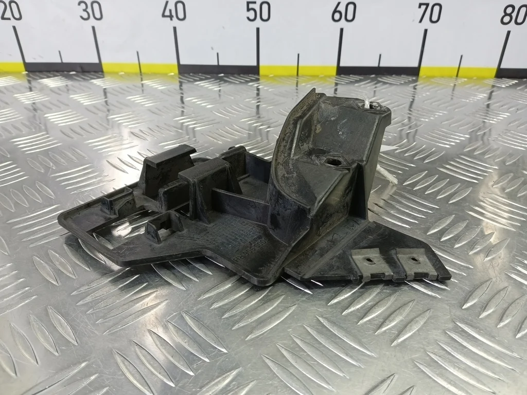 Кронштейн бампера передний LAND ROVER RANGE ROVER