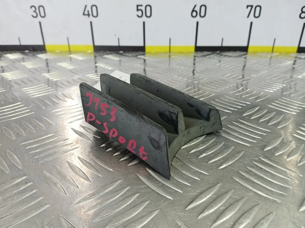 Накладка бампера переднего MITSUBISHI PAJERO SPOR