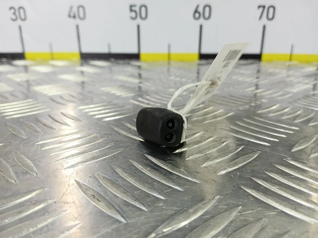 Форсунка омывателя FORD Fusion I рестайлинг (2005