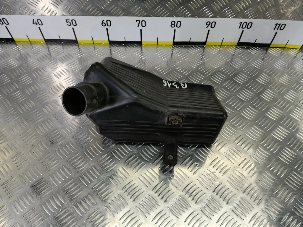 Резонатор воздушного фильтра SUZUKI Grand Vitara