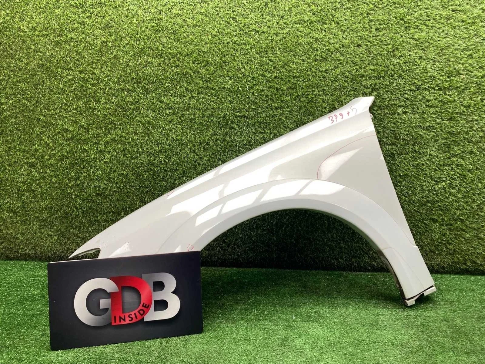 Крыло Subaru Outback 57110AG0309P BP9 BPE BPH, переднее левое