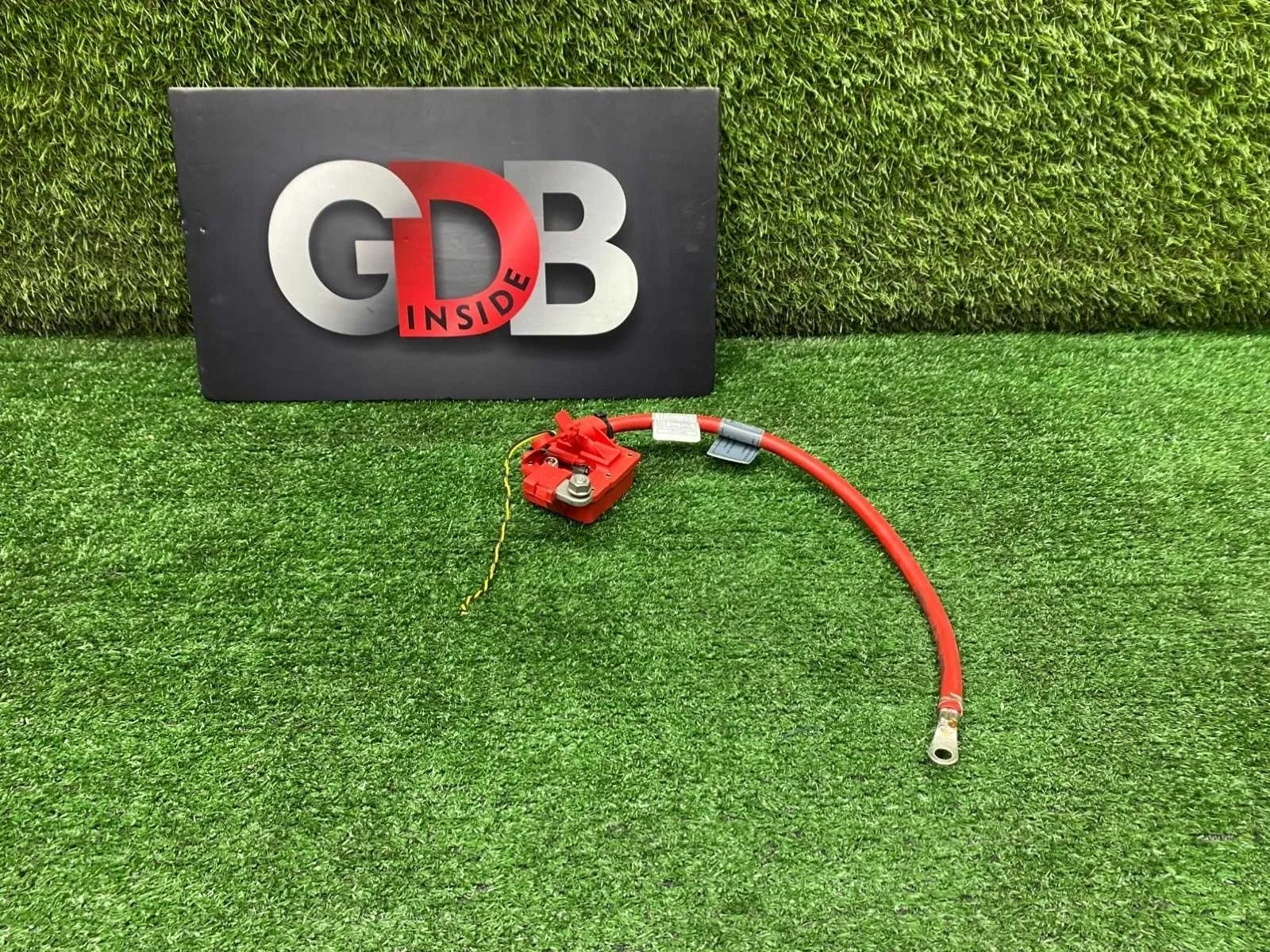 Плюсовой провод аккумулятора BMW X1 19.12.2012 61129217031 E84 N20B20A