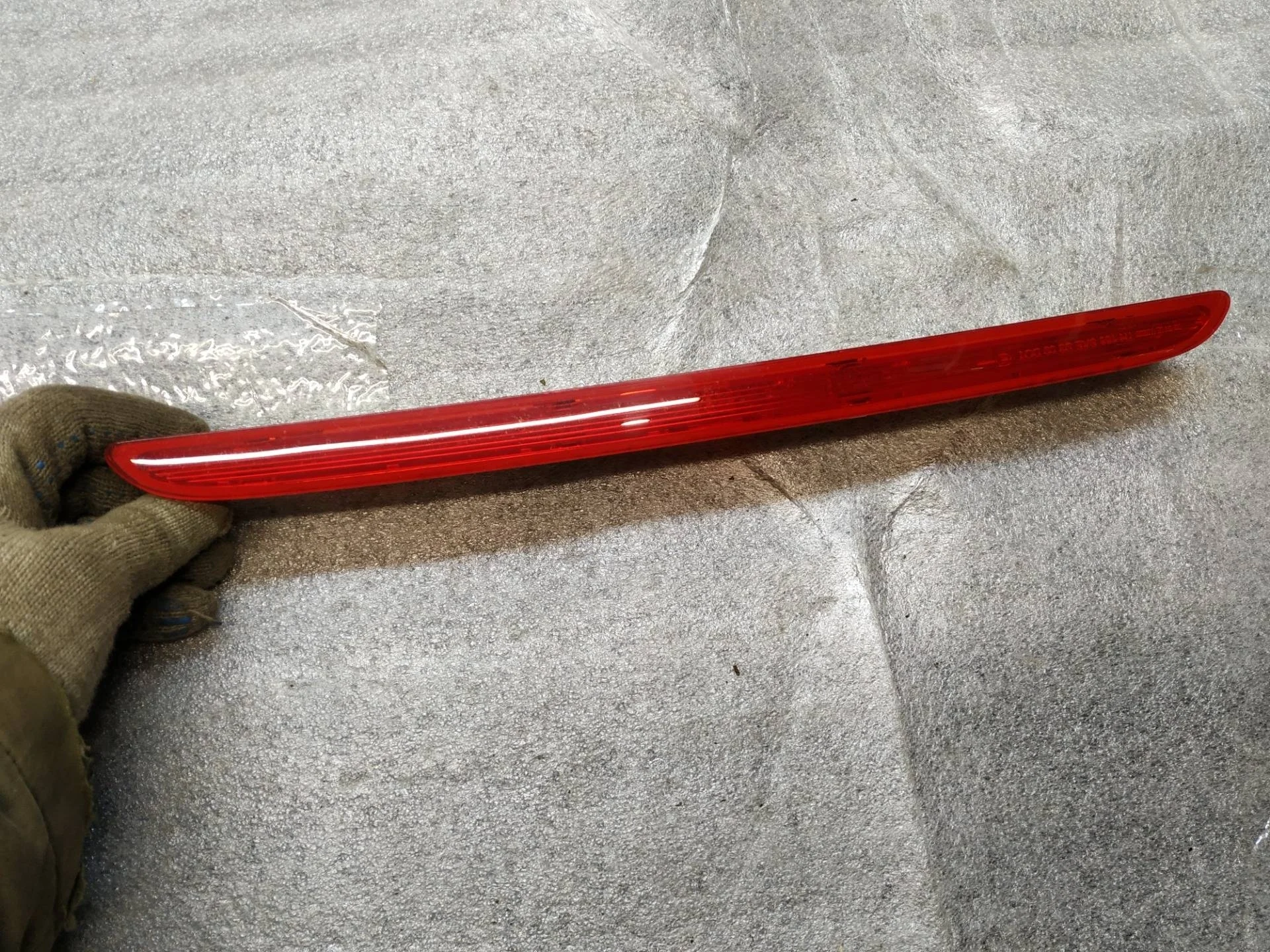 фонарь крышки багажника Volkswagen Touareg 2 7P6 2014