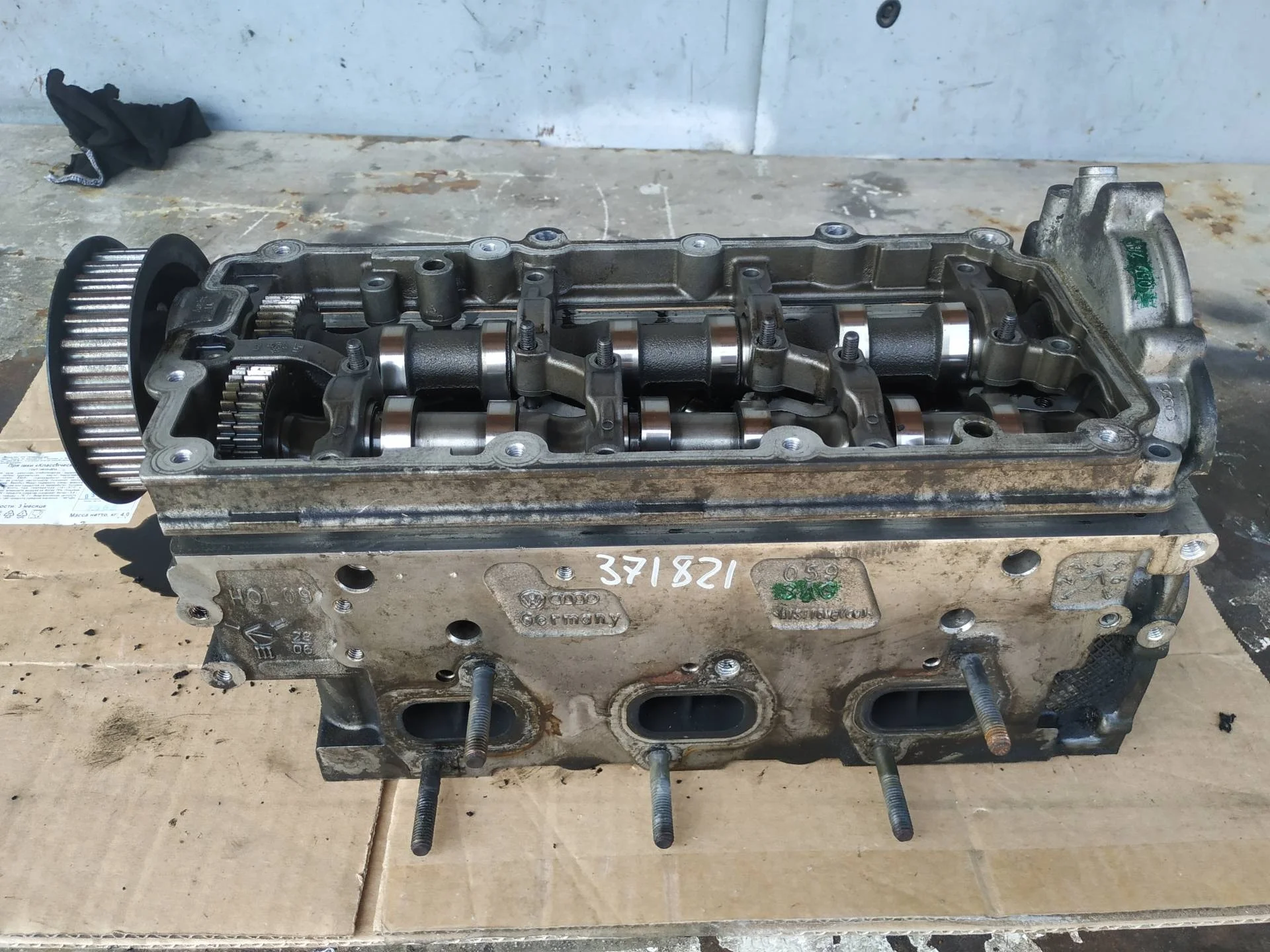 головка блока цилиндров левая Audi Q7 4L 4LB 2006