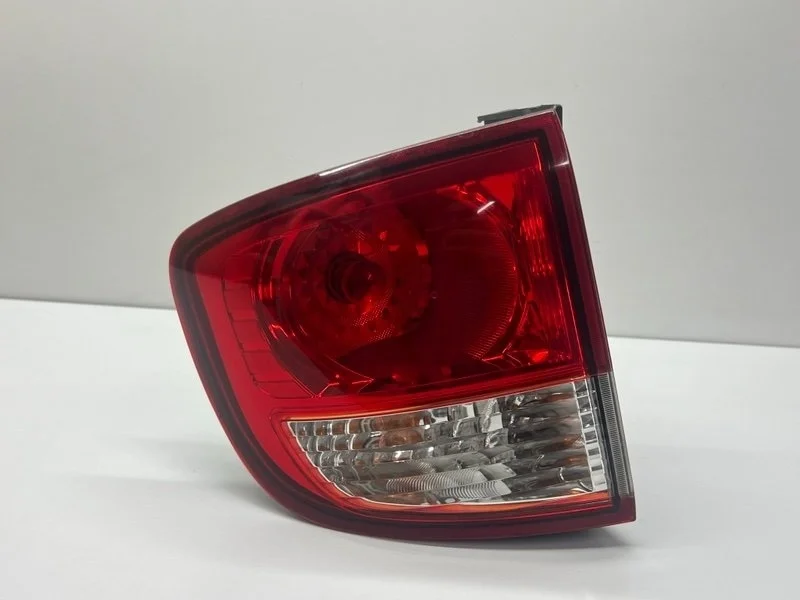 Фонарь задний левый SsangYong Kyron 1 DJ