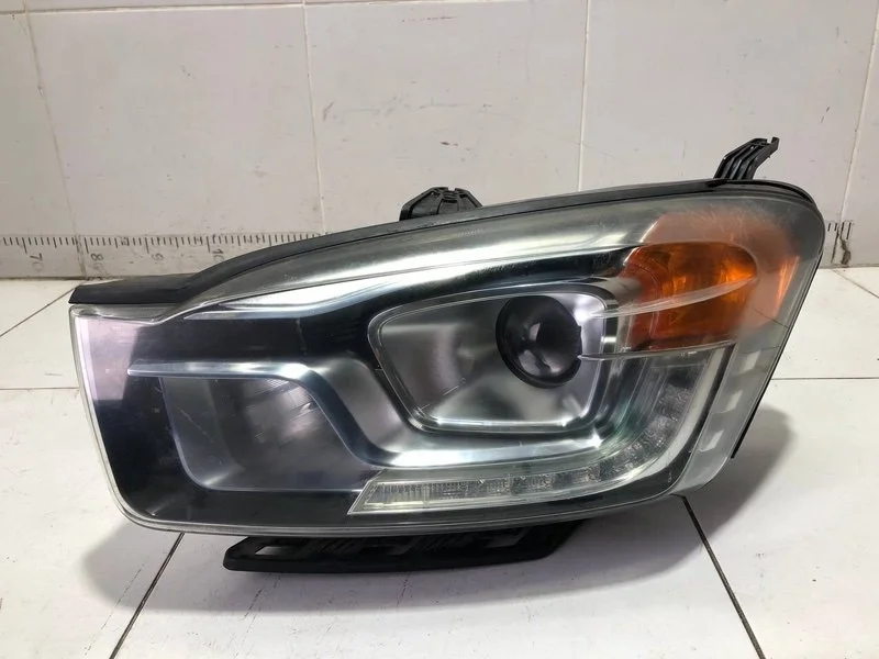 Фара левая SsangYong Actyon 2 CK