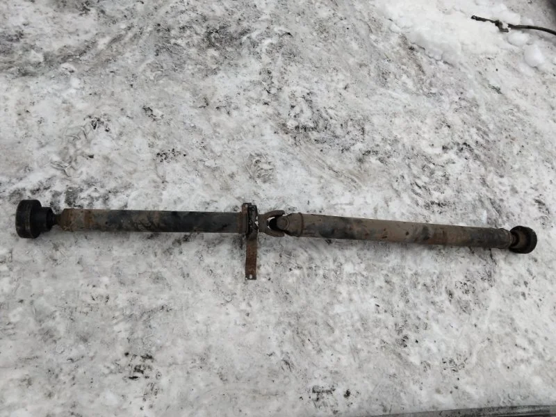 Карданный вал Audi A6 C5 седан