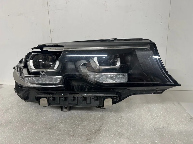 Фара BMW 3 series 2018-2023 63118496149 G20, правая