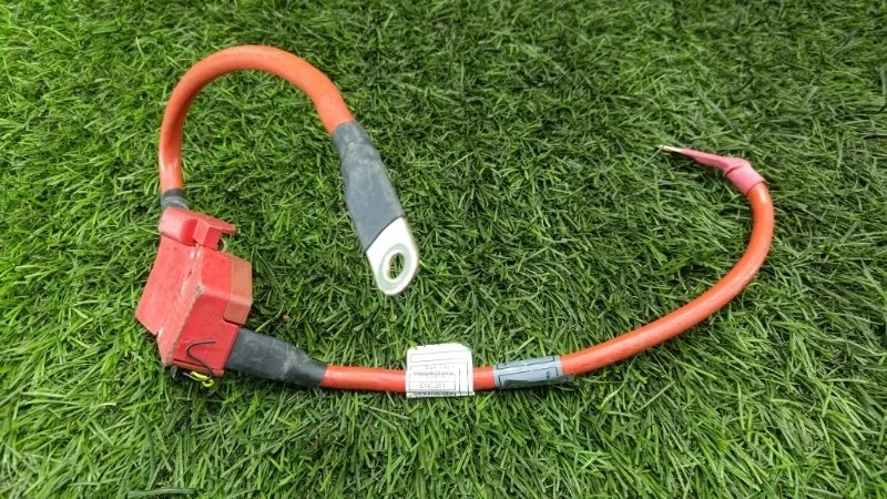 Плюсовая клемма АКБ BMW 3 2012 61129259425 F30 N47D20