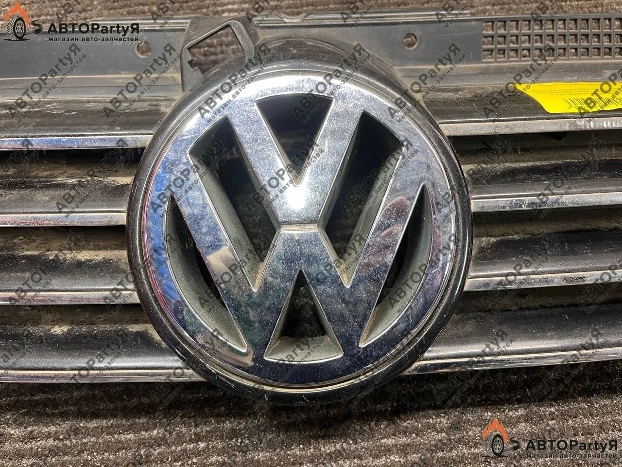 Решетка радиатора VOLKSWAGEN Golf4