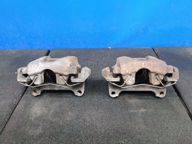 Суппорт тормозной Audi A5 2011 8K0615123C, передний