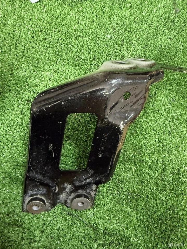Кронштейн крыла левый bmw g06 g05 41007492371