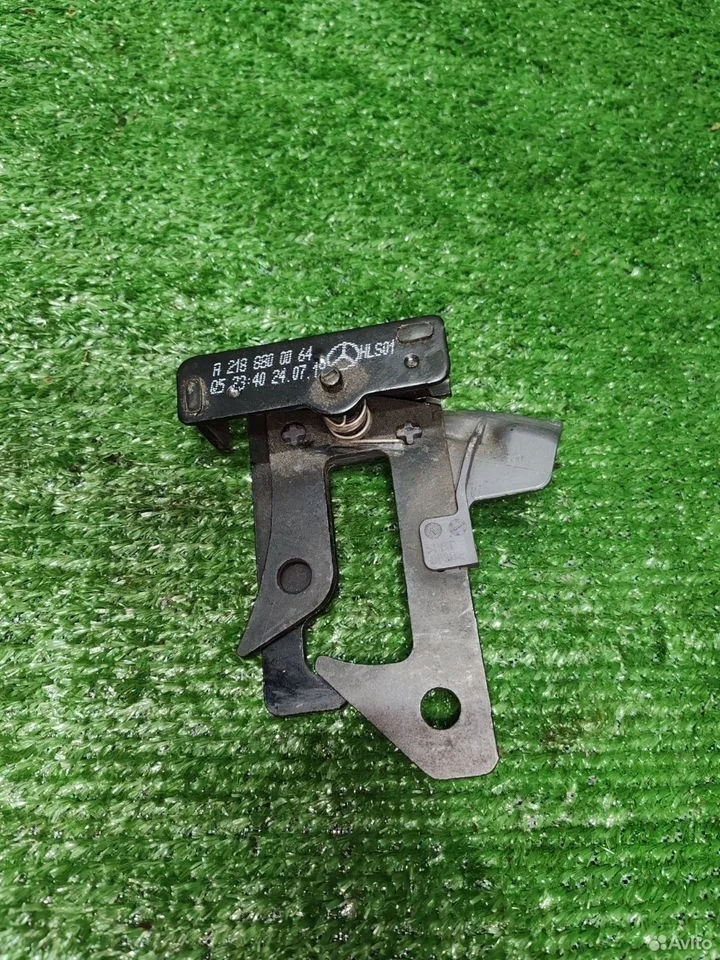 Крюк капота mercedes a2188800064