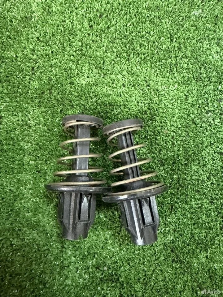 Отбойник капота mercedes a2058800027 оригинал