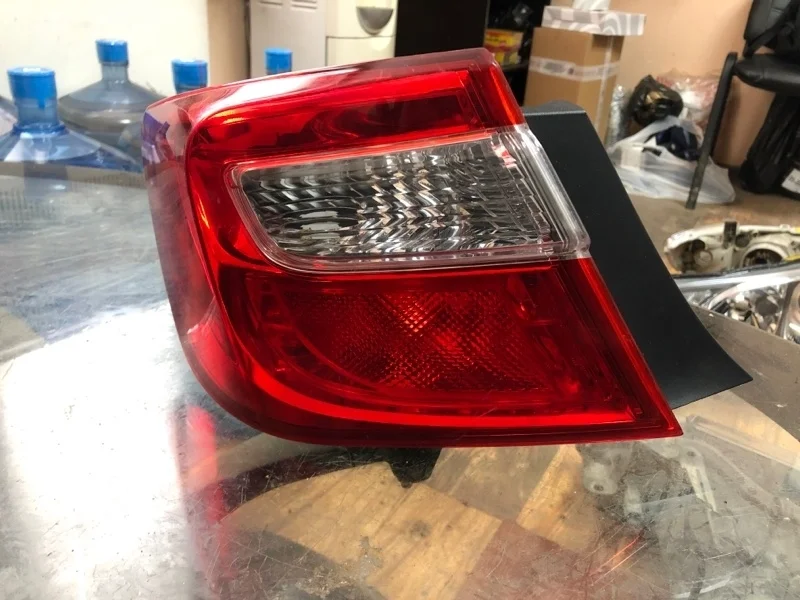 Фонарь Toyota Camry 2011-2014 50