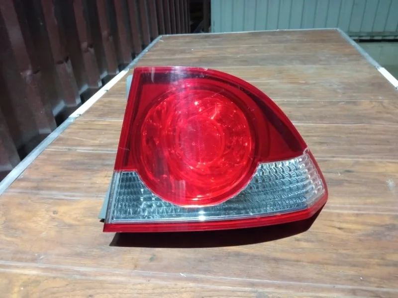 Фонарь Honda Civic 8 2006-2008 FD1 4D