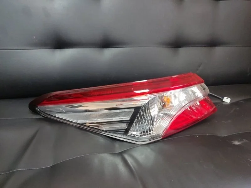 Фонарь Toyota Camry 2018-2021 70