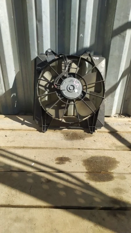 Диффузор вентилятора сборе Honda Civic 8 2006-2011 4D