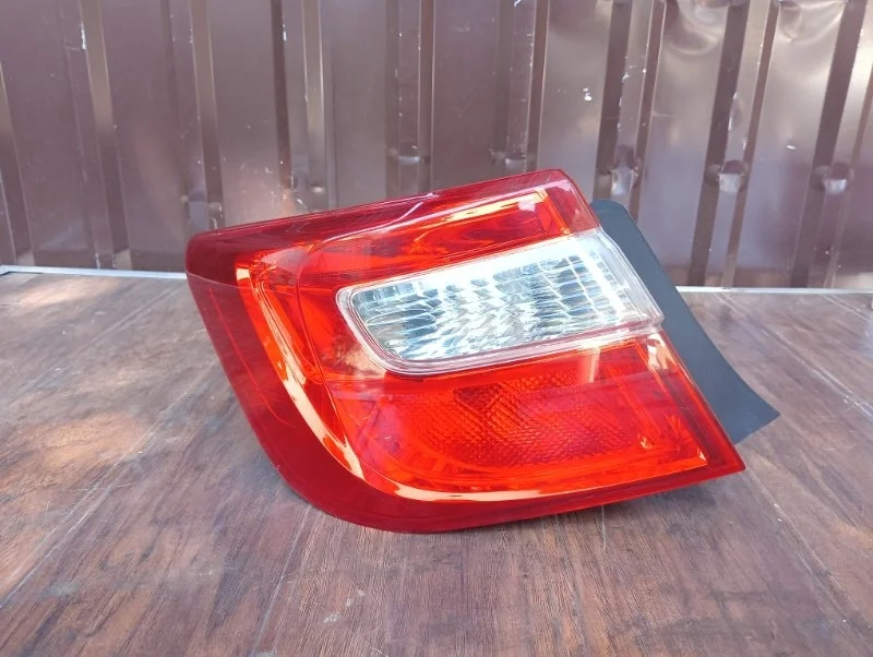 Фонарь Toyota Camry 2011-2014 50