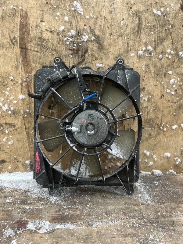 Диффузор вентилятора сборе Honda Civic 8 2006-2011 4D