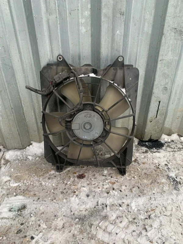 Диффузор вентилятора сборе Honda Civic 8 2006-2011 4D