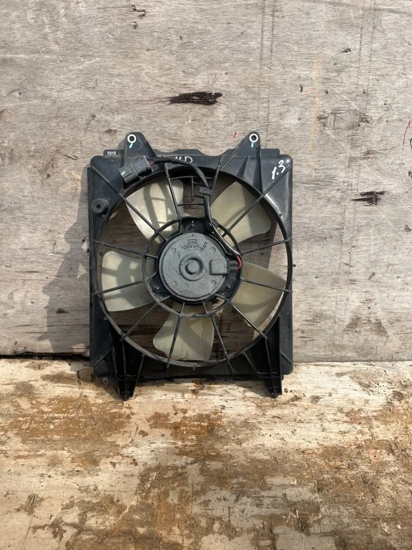 Диффузор вентилятора сборе Honda Civic 8 2006-2011 4D