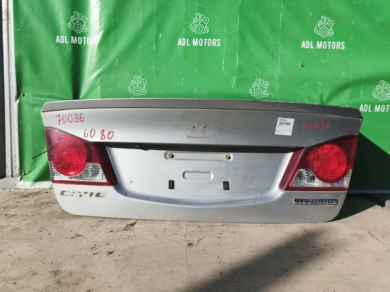 Крышка багажника Honda Civic 8 2009-2011 4D