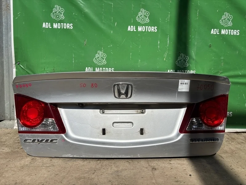Крышка багажника Honda Civic 8 2009-2011 4D