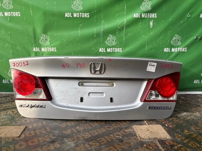 Крышка багажника Honda Civic 8 2009-2011 4D