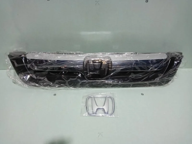 Решетка радиатора Honda CR-V 3 2007-2009