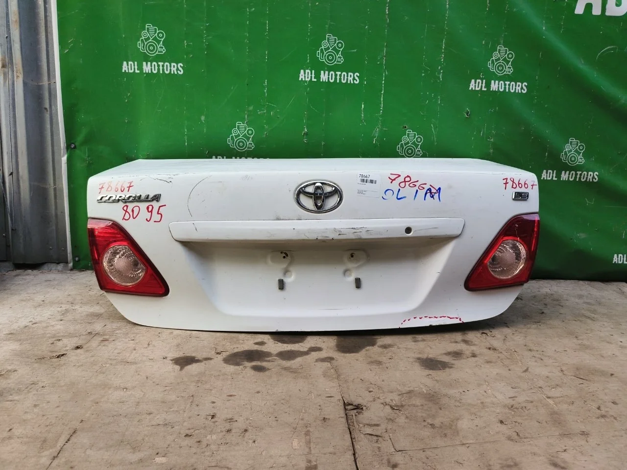 Крышка багажника Toyota Corolla 2006-2012 150