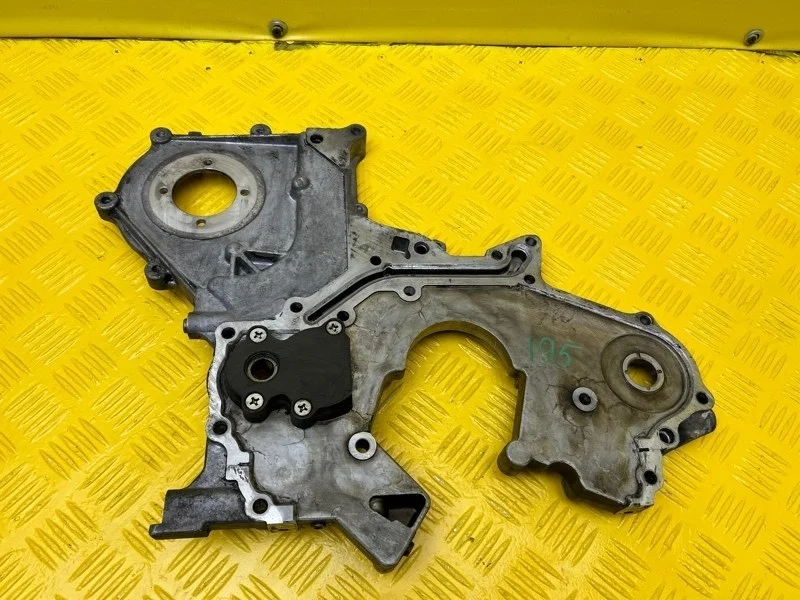 Крышка двигателя Hyundai Grand Starex/H1 2012 213704A410 2.5 D4CB, передняя