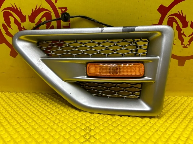 Накладка крыла Land Rover Freelander 2 2007 LR001660 2.2 EFI TC DW12, передняя левая