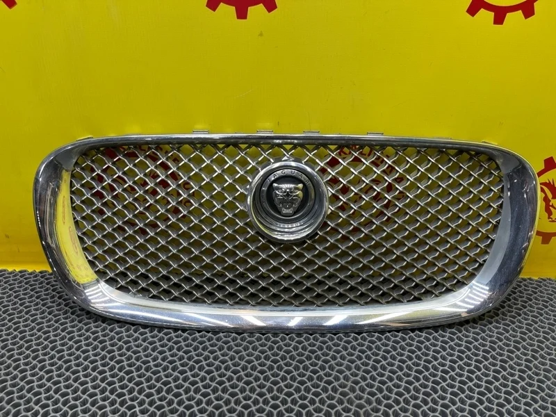 Решетка радиатора Jaguar XF 2010 C2Z13175 X250 3.0 V6 306DT