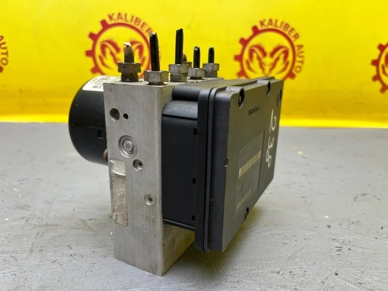 Блок abs Volvo XC90 2007 30793445 2.4 D5244T4