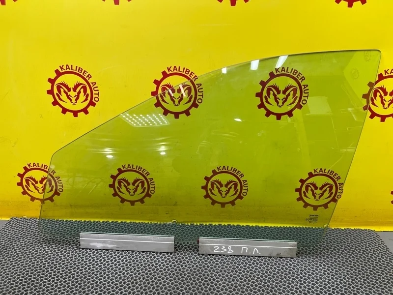 Стекло двери Volvo XC90 2007 31386884 2.4 D5244T4, переднее левое