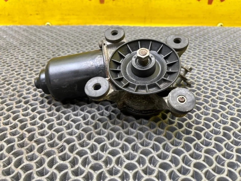 Моторчик стеклоочистителя Mitsubishi Pajero 2 1995 MB623287 3.5 6G74, передний