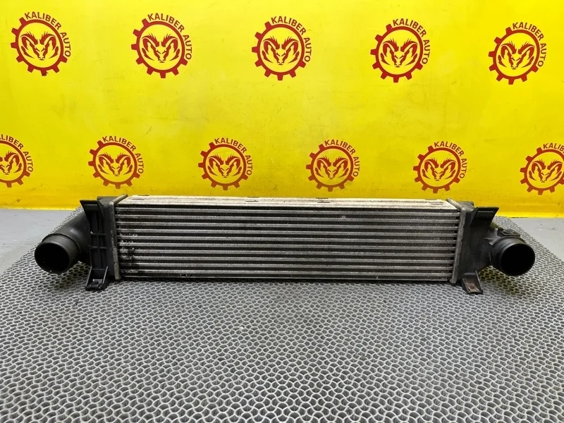 Интеркулер Land Rover Freelander 2 2007 LR009802 2.2 EFI TC DW12