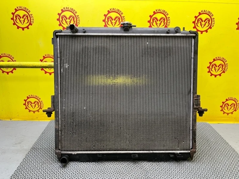 Радиатор основной Nissan Pathfinder 2007 21410EB30A R51 2.5 YD25DDTI