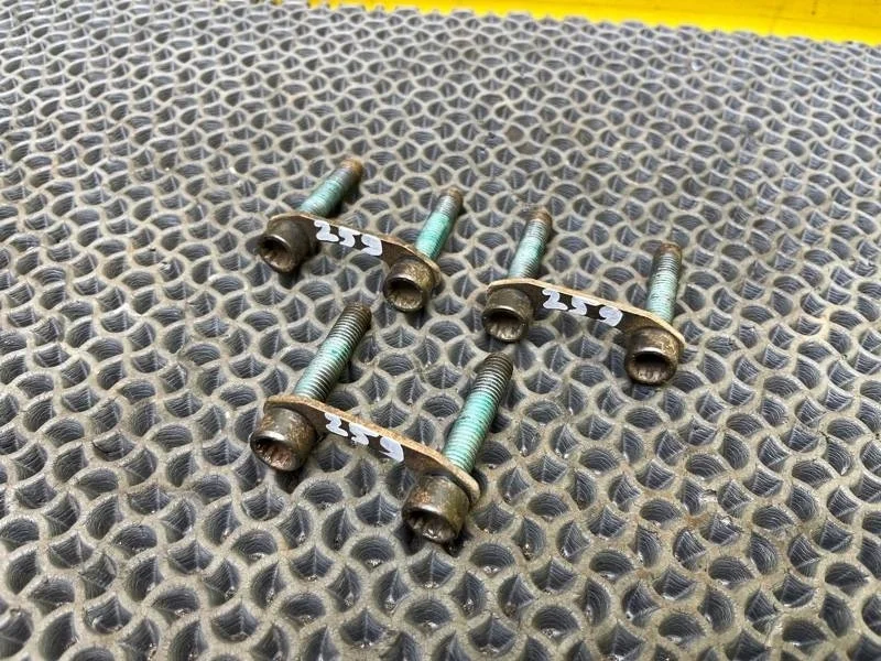 Болт крепления привода Volkswagen Touareg 2006 N90991102 7LA 2.5 BAC