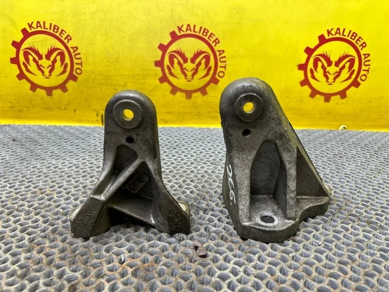 Кронштейн опоры двигателя Jaguar XF 2010 C2C39422 X250 3.0 V6 TC(306DT)